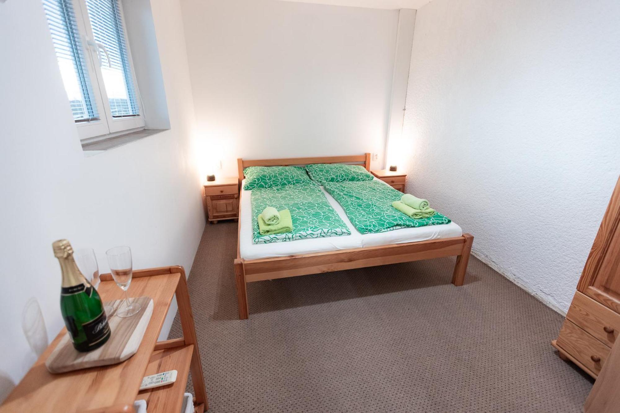 Hotel Rozkos Ceska Skalice Room photo
