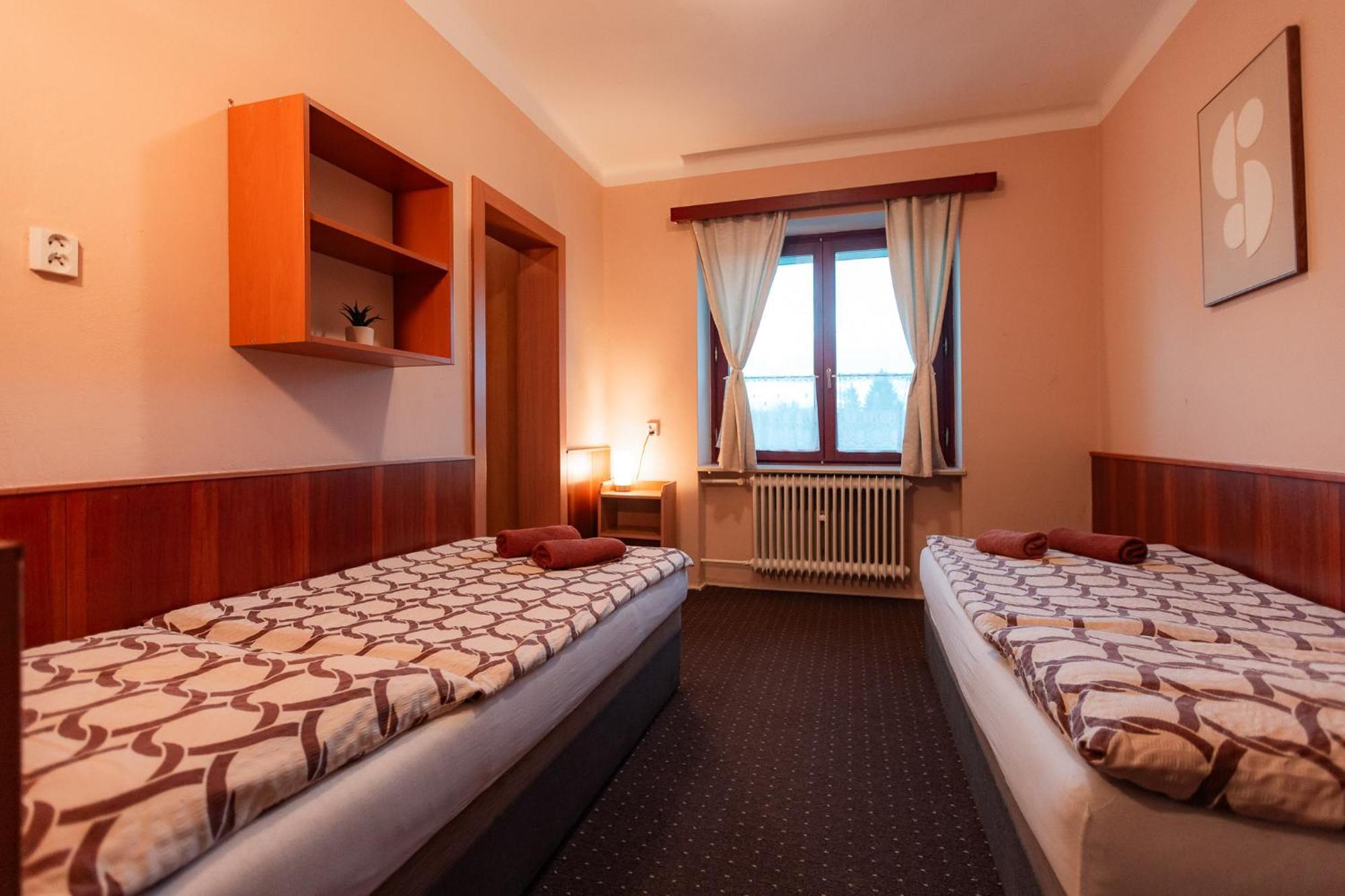Hotel Rozkos Ceska Skalice Room photo