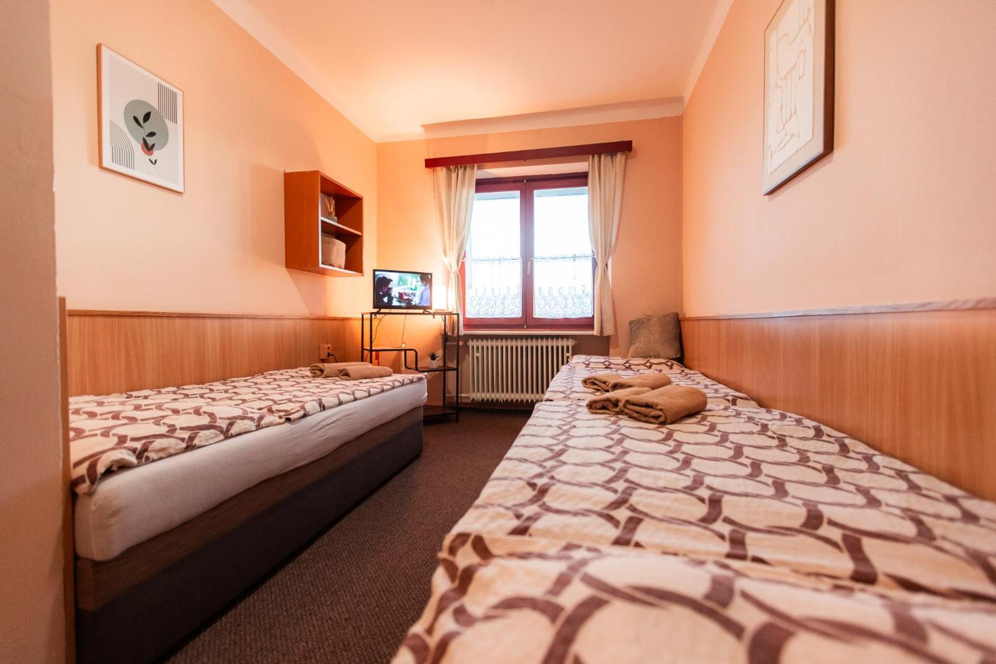 Hotel Rozkos Ceska Skalice Room photo